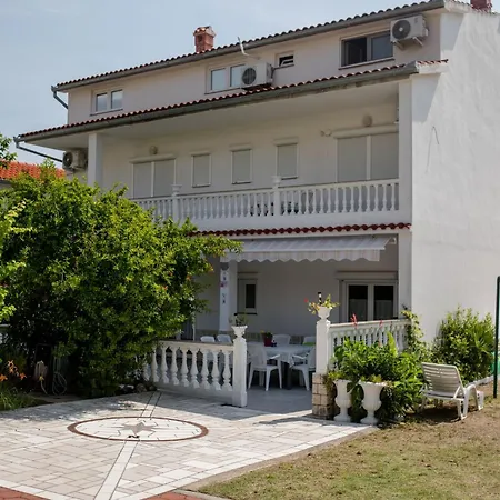 Eg Marjetka Bis 9 By Interhome Rab Town